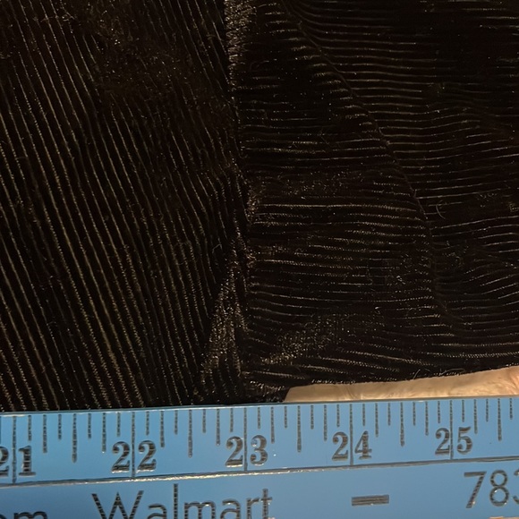 Savanna Jane NWT Gypsy Soul Black Velvet Embroidered V Neck Tie Front Crop Top L - Picture 8 of 9